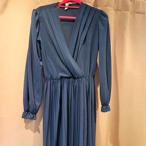 1970s blue pleated dress